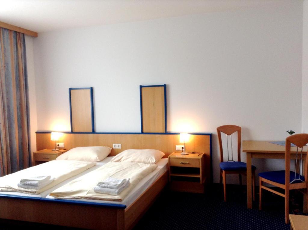 Thalinger Hof Otel Kronstorf Oda fotoğraf